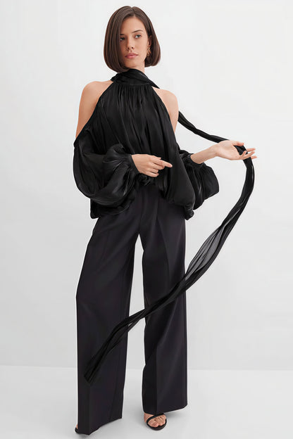 Well Tailored Blouse with a Graceful Silhouette