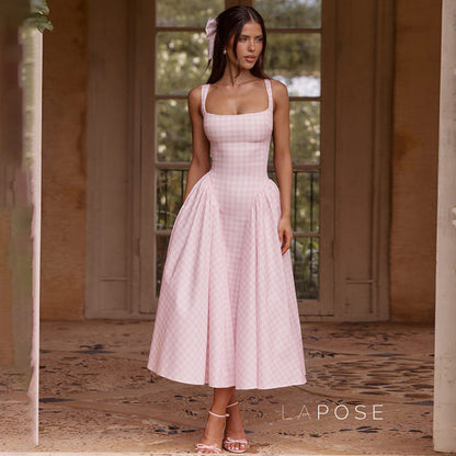 Classic Vintage Dress with a Flattering Fit
