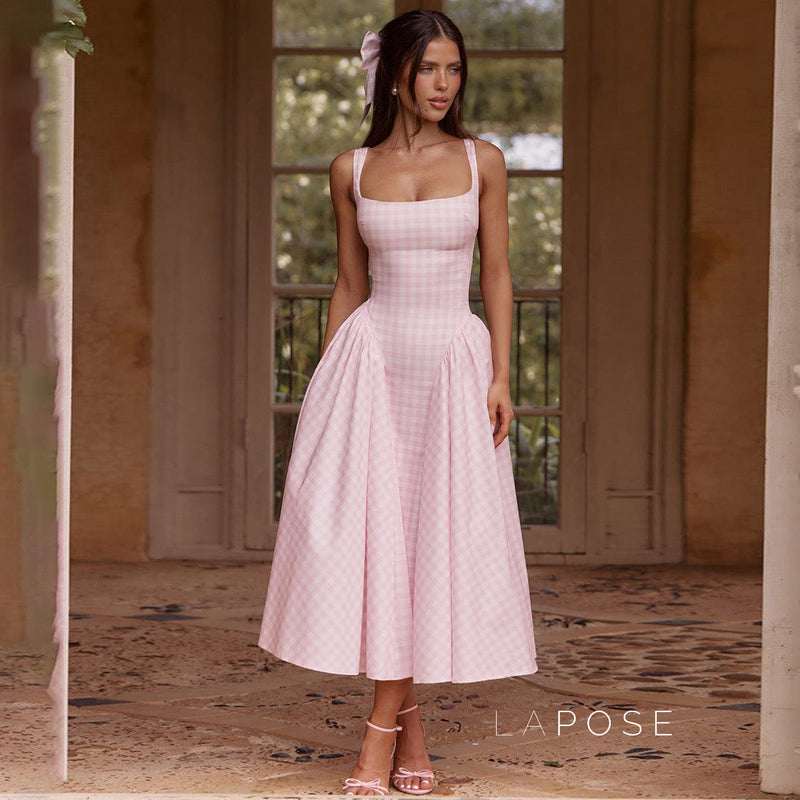 Classic Vintage Dress with a Flattering Fit