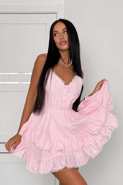 Beautifully Crafted Dress in a Classic Style