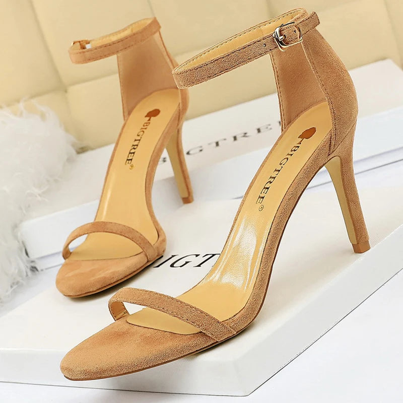 A Vintage Style Sandals with Delicate Timeless Details
