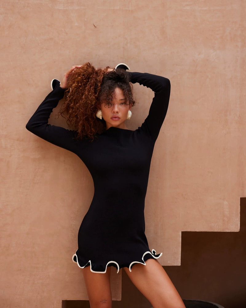 Gracefully Styled Dress for Any Occasion