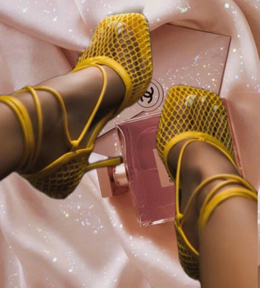 Well Tailored Heels with a Graceful Silhouette