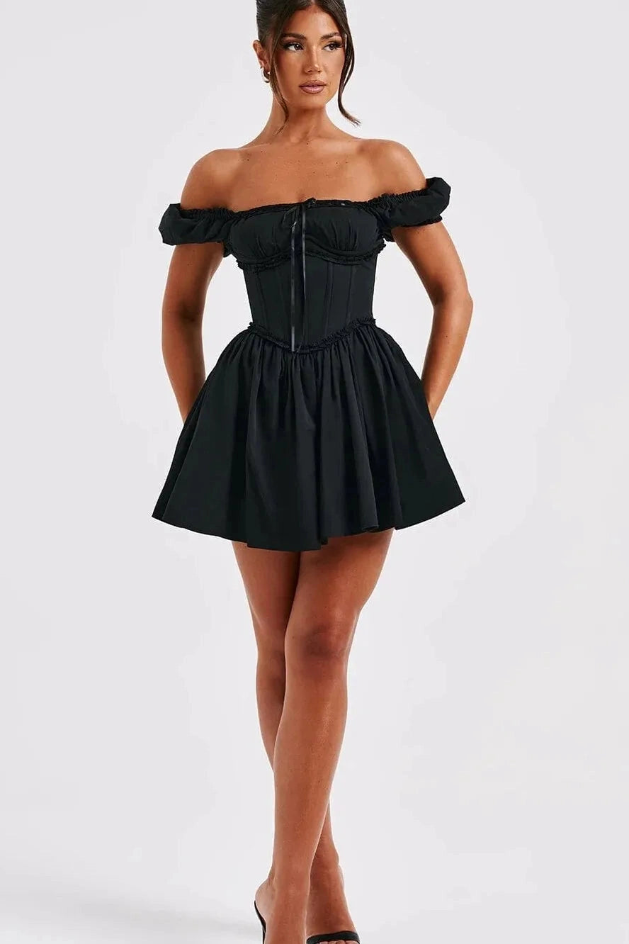 Classic Vintage Dress with a Flattering Fit
