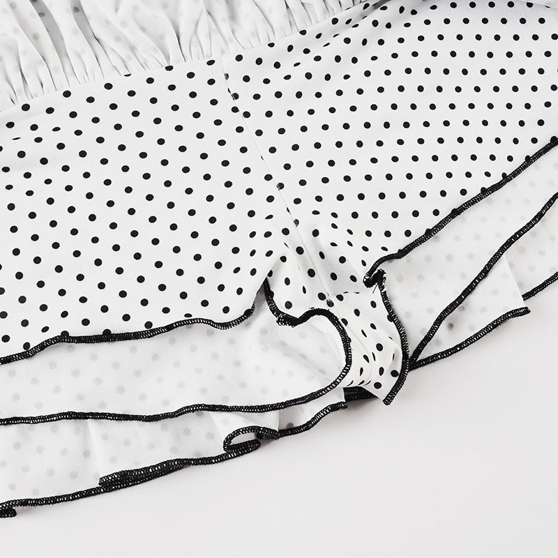 Effortlessly Elegant Garment with a Timeless Design
