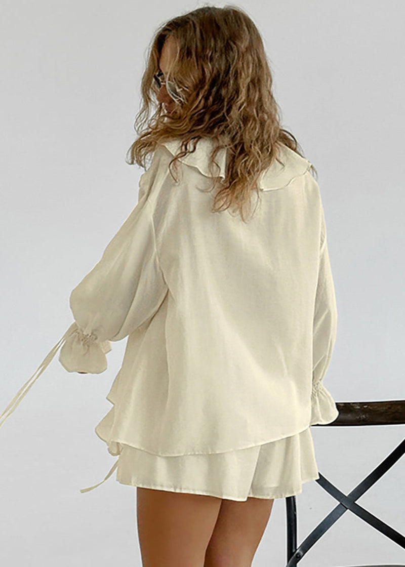 Effortlessly Elegant Garment with a Timeless Design