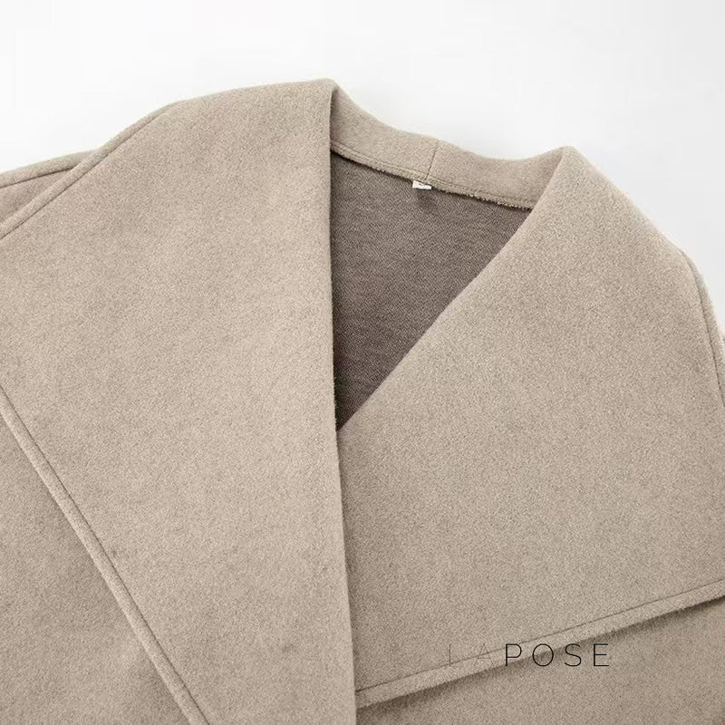 Elegantly Styled Jacket for Everyday Wear