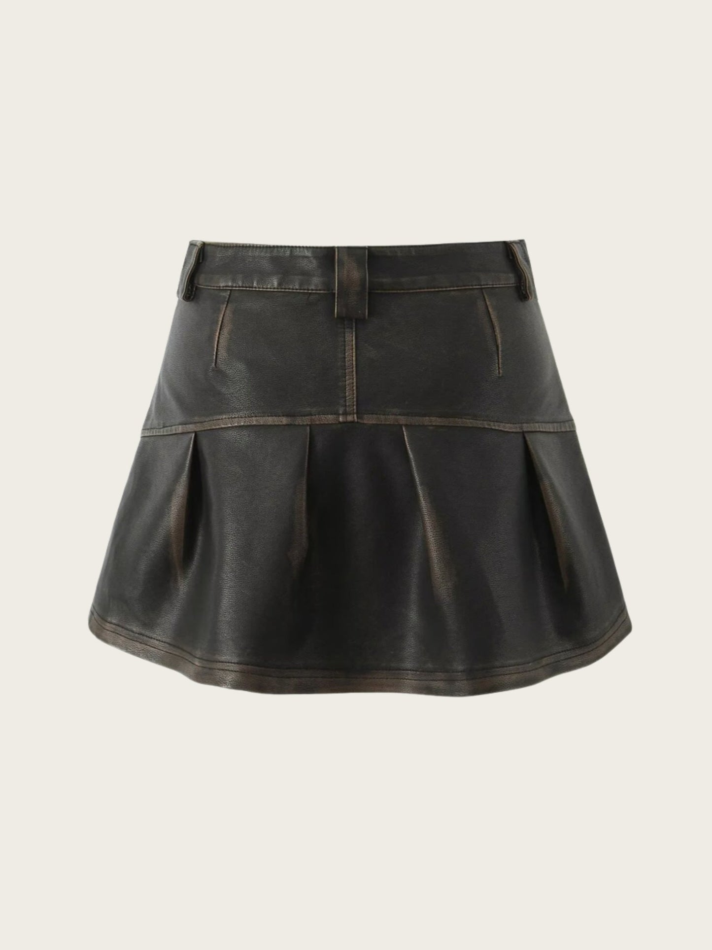 Effortlessly Elegant Garment with a Timeless Design