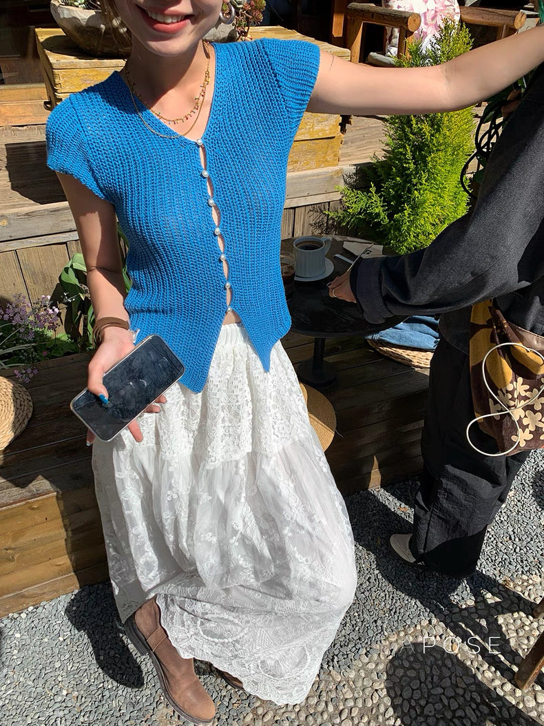 Classic Vintage Cardigan with a Flattering Fit