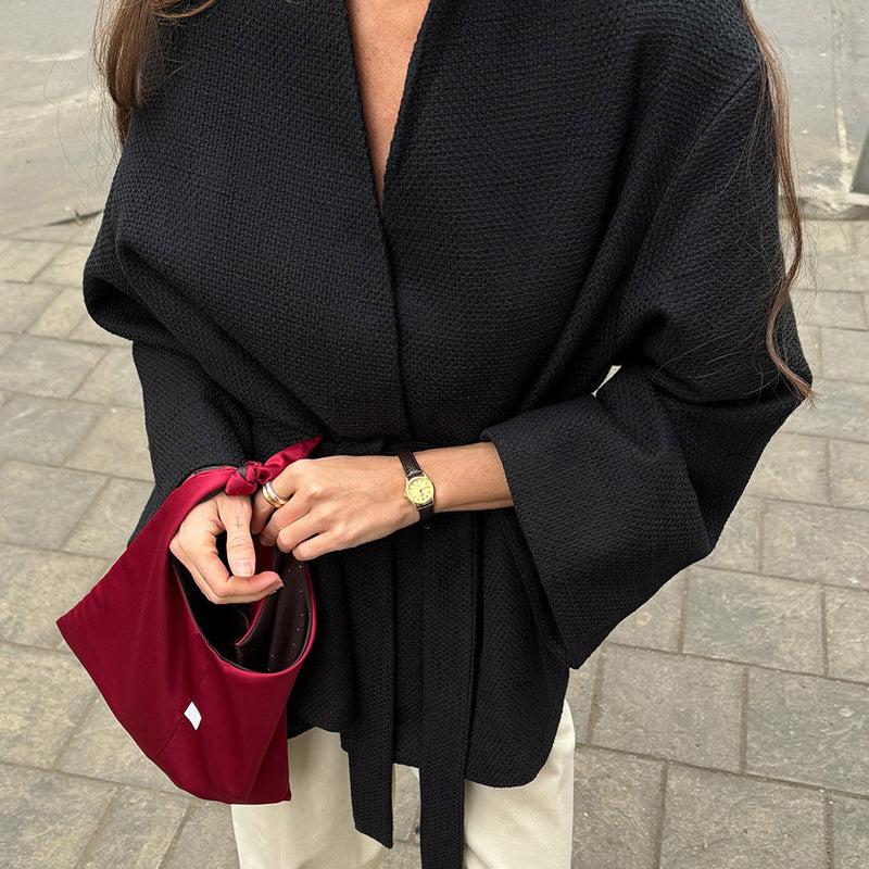Effortlessly Elegant Jacket with a Timeless Design
