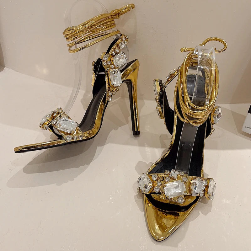 Well Tailored Heels with a Graceful Silhouette