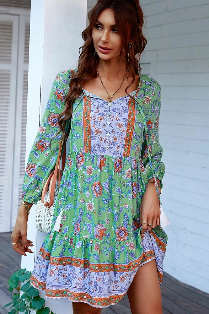 Beautifully Finished Dress in a Timeless Design