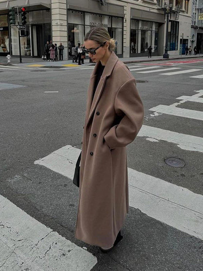 Sophisticated Coat with a Clean Classic Look