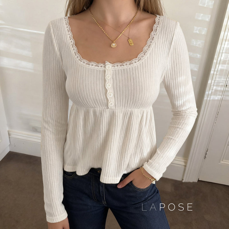 Polished Top with an Effortless Classic Look
