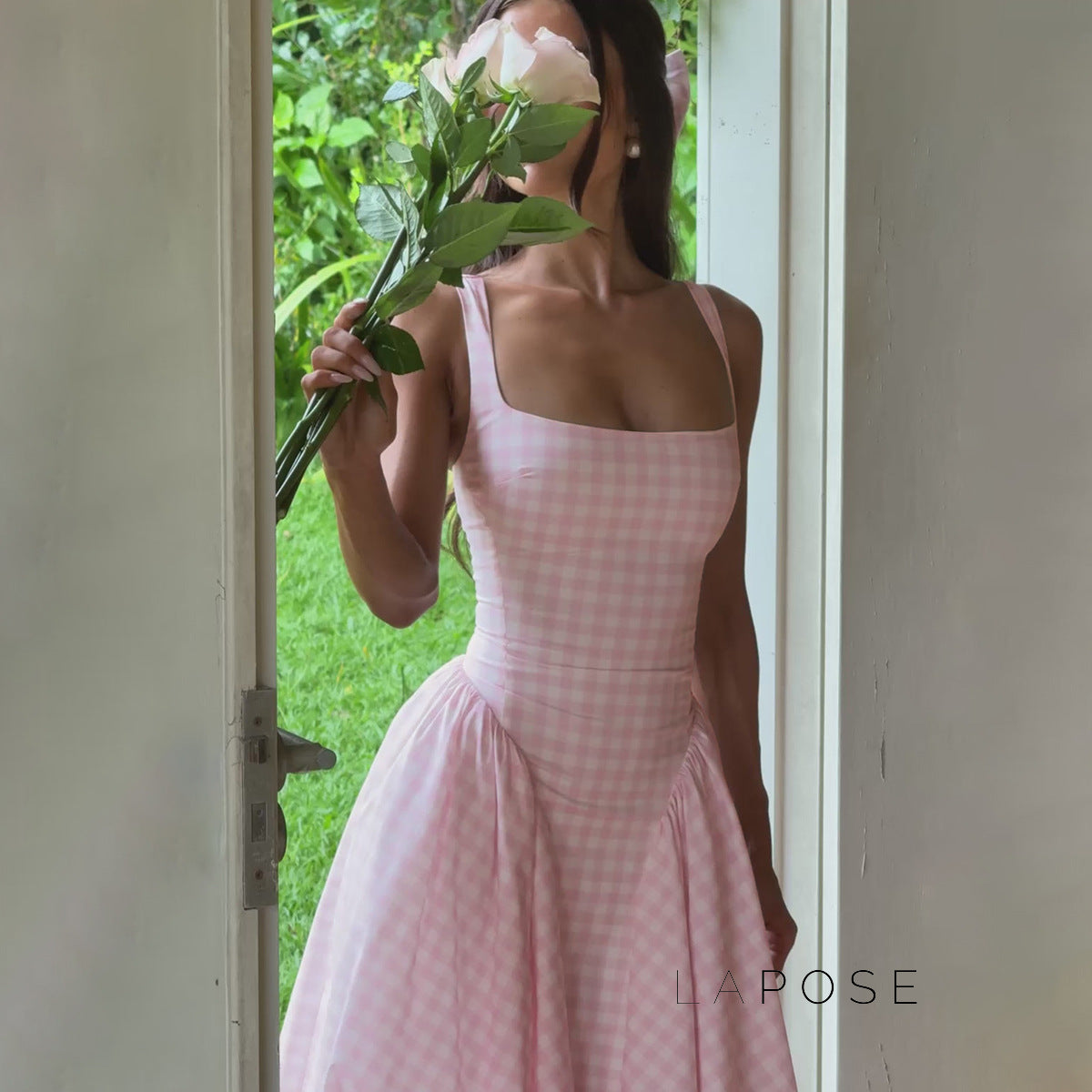 Classic Vintage Dress with a Flattering Fit