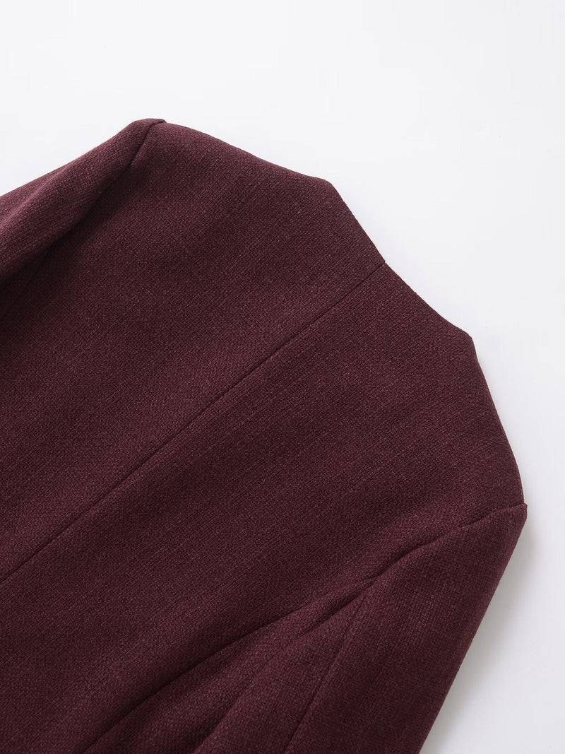Beautifully Finished Coat in a Timeless Design