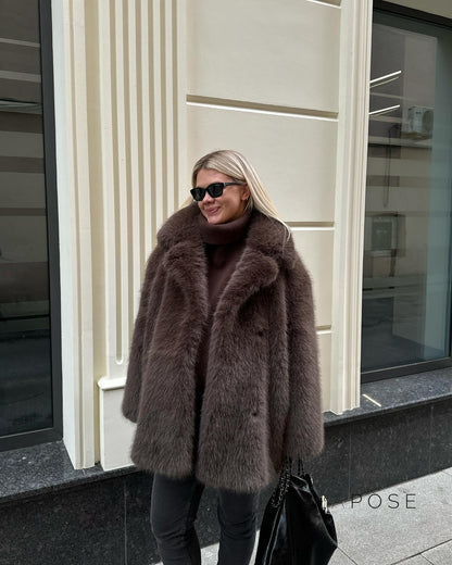 Elegantly Styled Coat for Everyday Wear