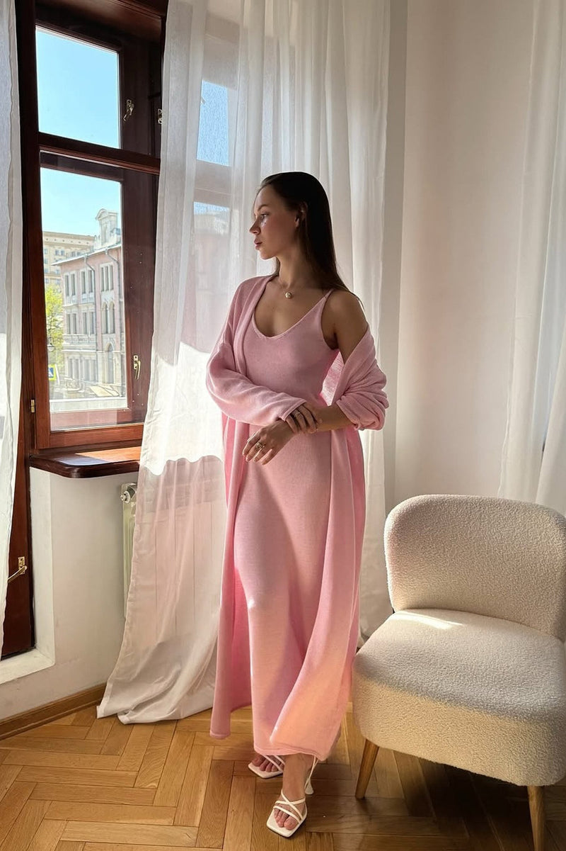 Effortlessly Elegant Garment with a Timeless Design