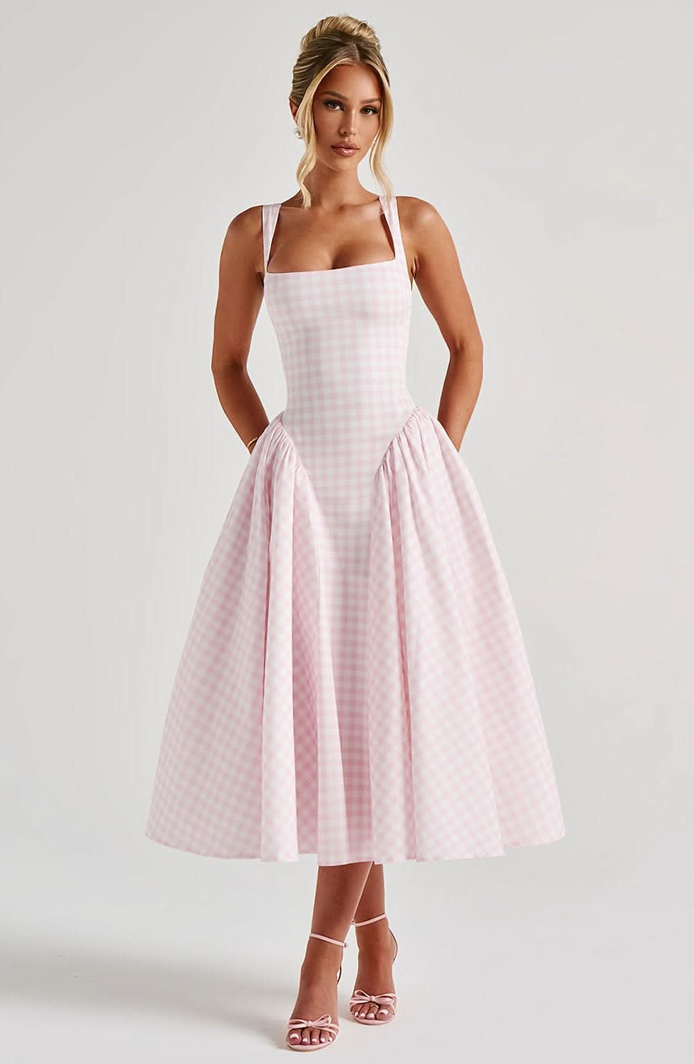Polished Dress with an Effortless Classic Look