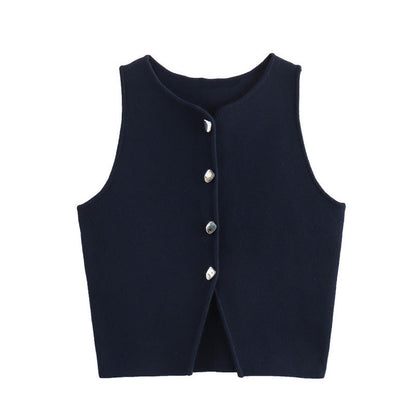 Effortlessly Elegant Garment with a Timeless Design