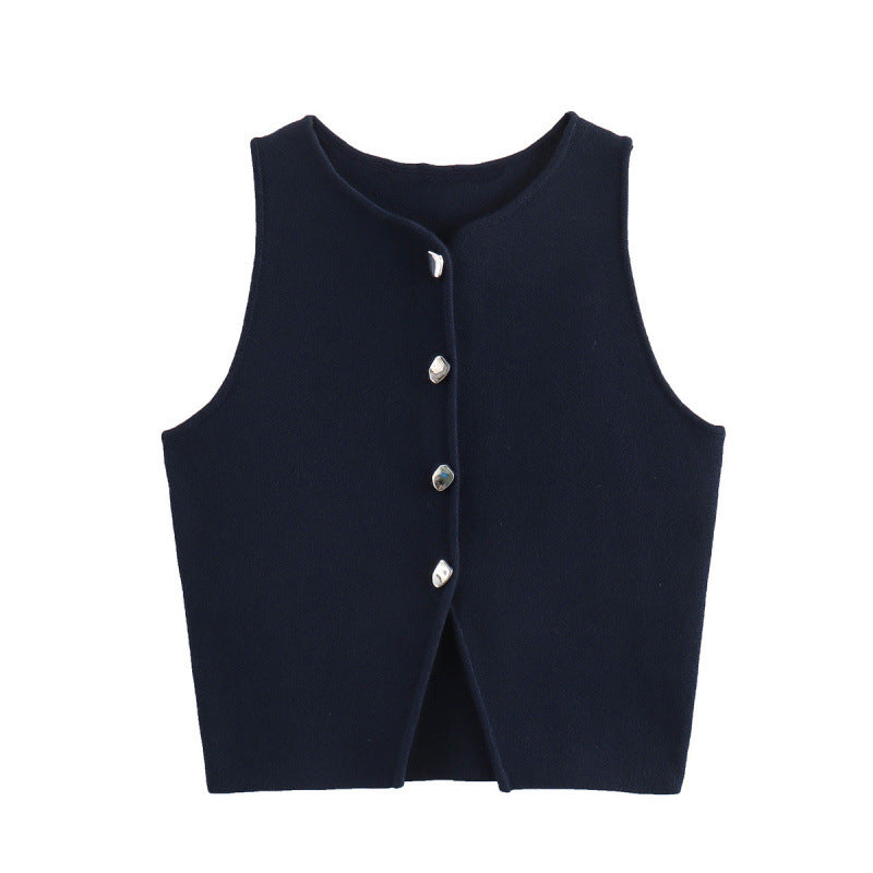 Effortlessly Elegant Garment with a Timeless Design