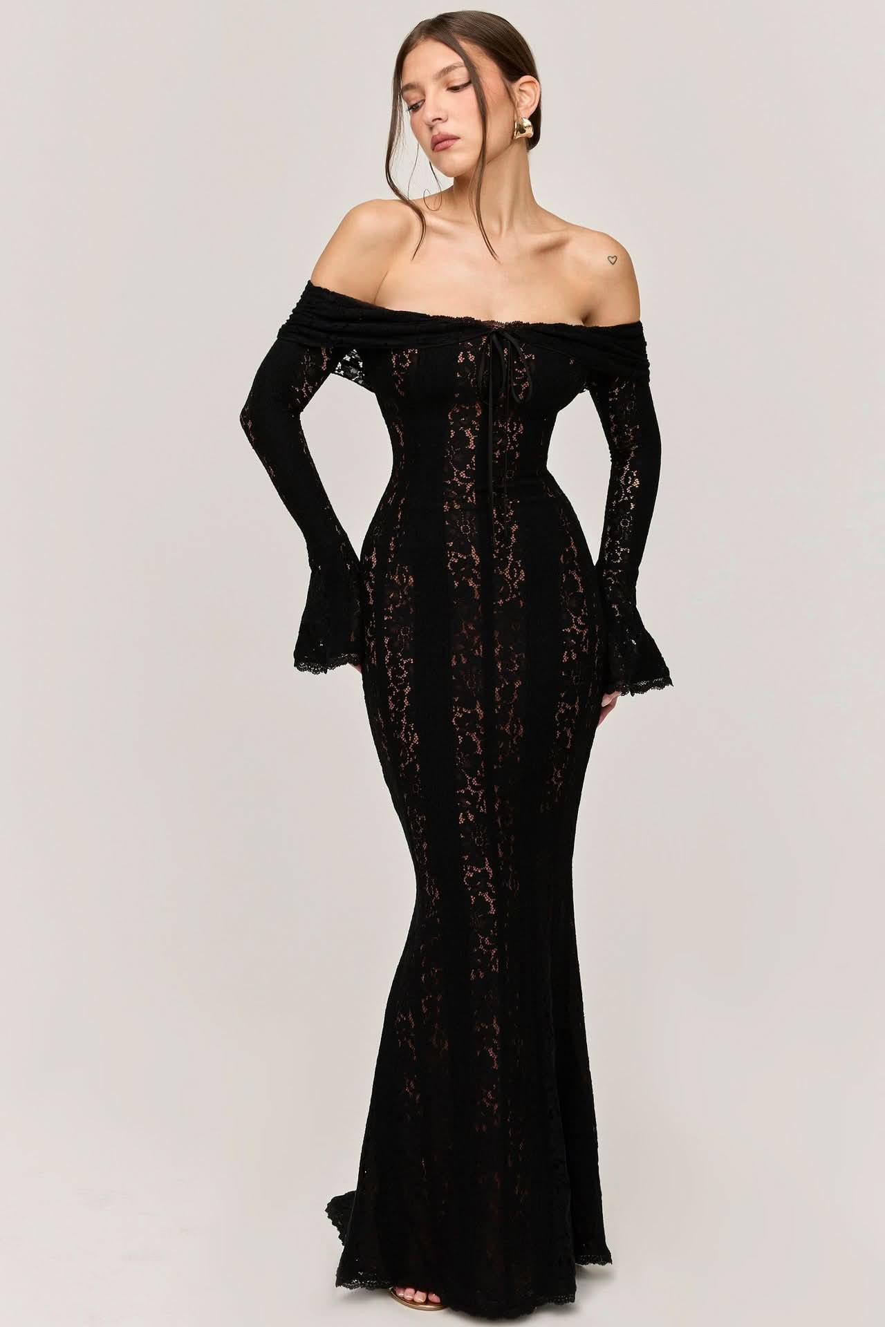 Classic Vintage Dress with a Flattering Fit