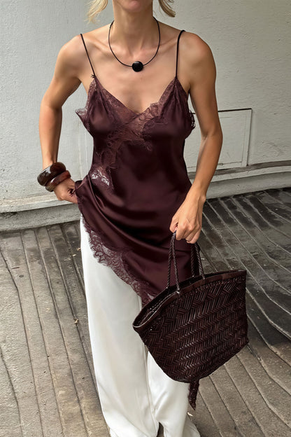 Effortlessly Elegant Top with a Timeless Design