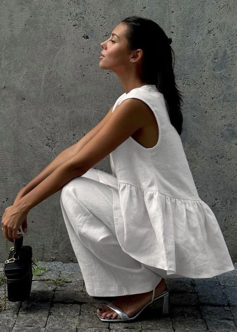 Effortlessly Elegant Garment with a Timeless Design