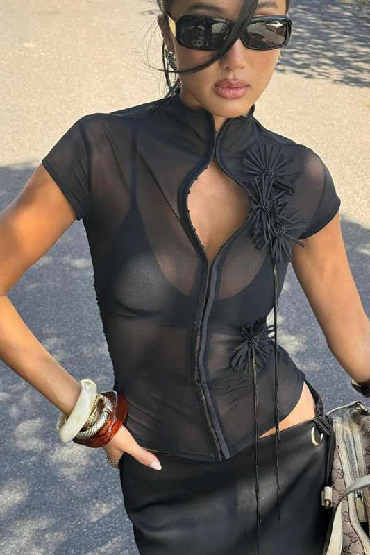 Beautifully Finished Top in a Timeless Design