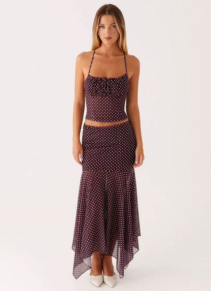 Effortlessly Elegant Garment with a Timeless Design