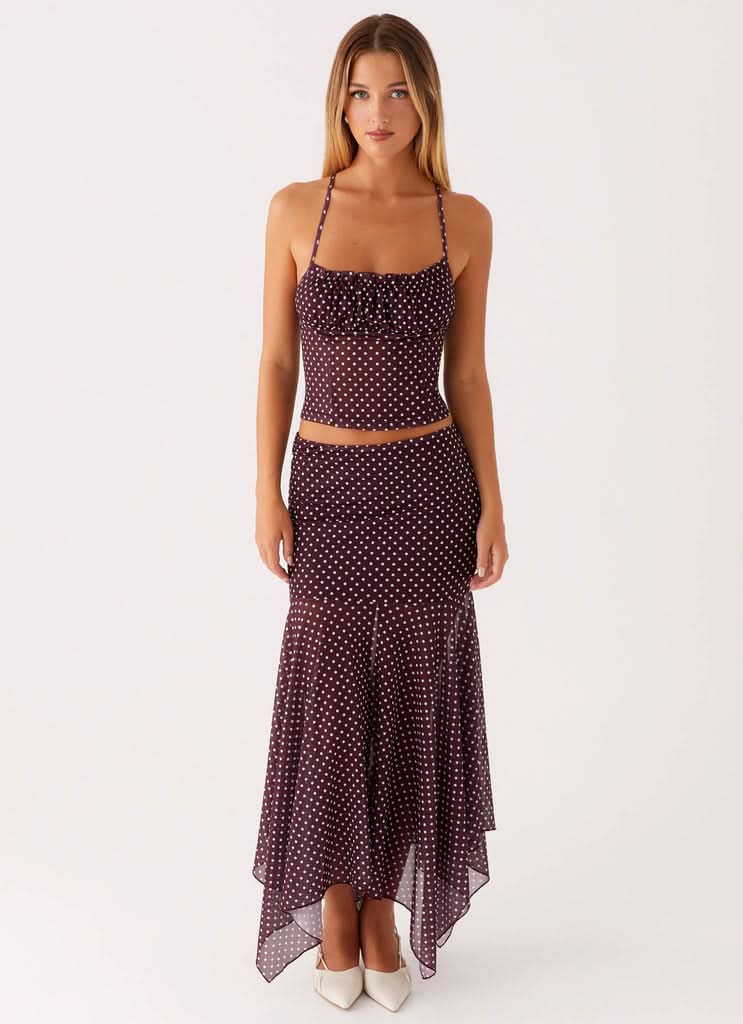 Effortlessly Elegant Garment with a Timeless Design