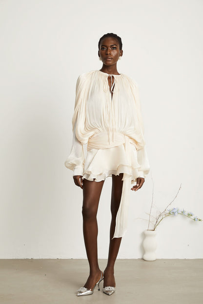 Effortlessly Elegant Dress with a Timeless Design