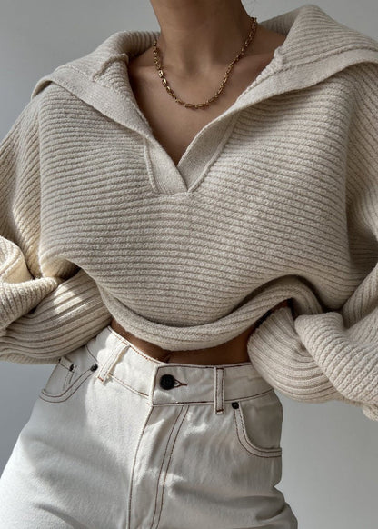 Well Tailored Sweater with a Graceful Silhouette