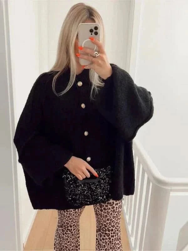 Elegantly Styled Cardigan for Everyday Wear