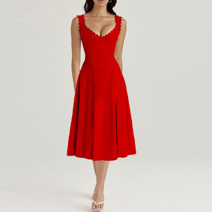 Beautifully Finished Dress in a Timeless Design