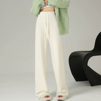 Classic Vintage Pants with a Flattering Fit