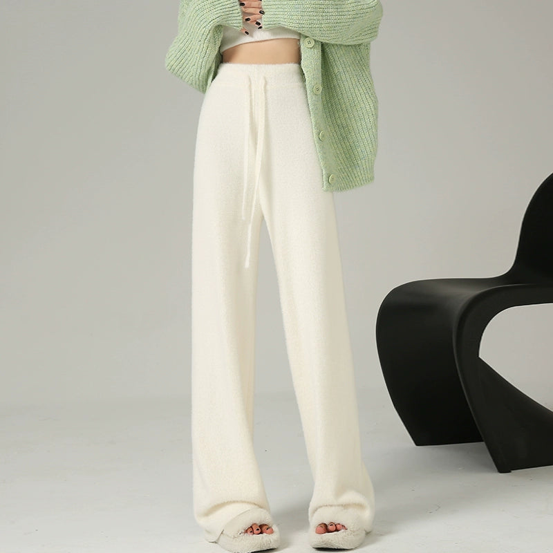 Classic Vintage Pants with a Flattering Fit