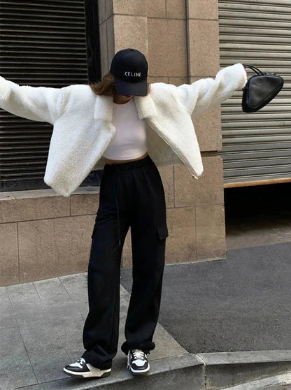 Well Tailored Coat with a Graceful Silhouette