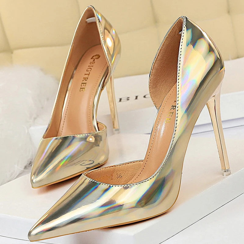 Classic Vintage Heels with a Flattering Fit