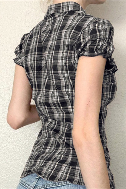 Well Tailored Blouse with a Graceful Silhouette