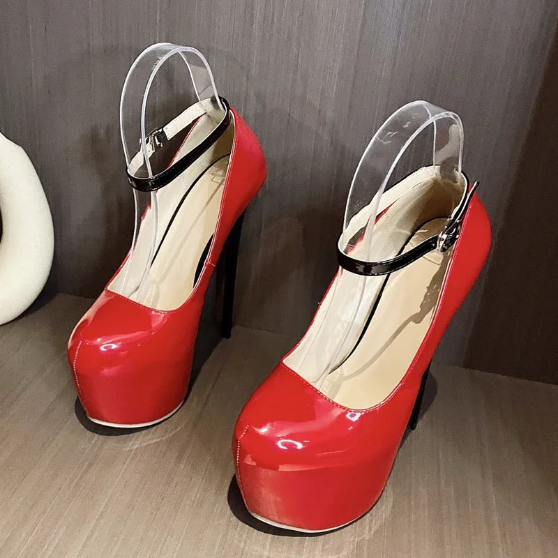 Classic Vintage Heels with a Flattering Fit