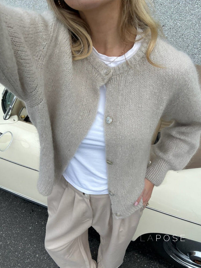 Elegantly Styled Cardigan for Everyday Wear
