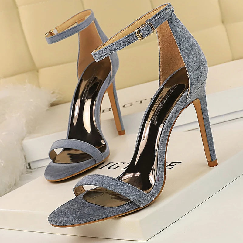 A Vintage Style Sandals with Delicate Timeless Details