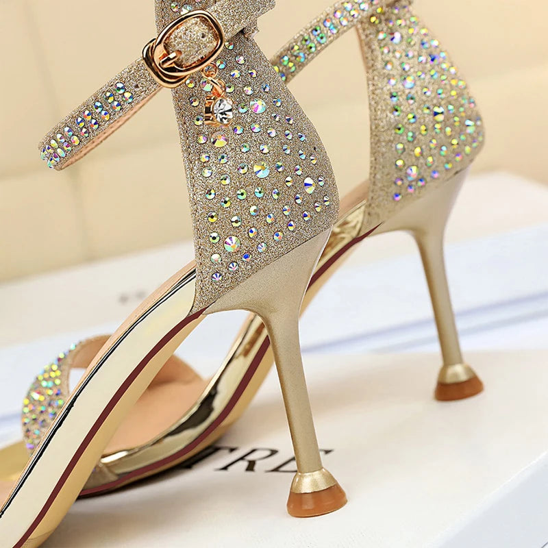 Polished Heels with an Effortless Classic Look