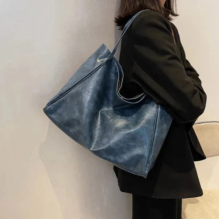 Classic Vintage Bag with a Flattering Fit
