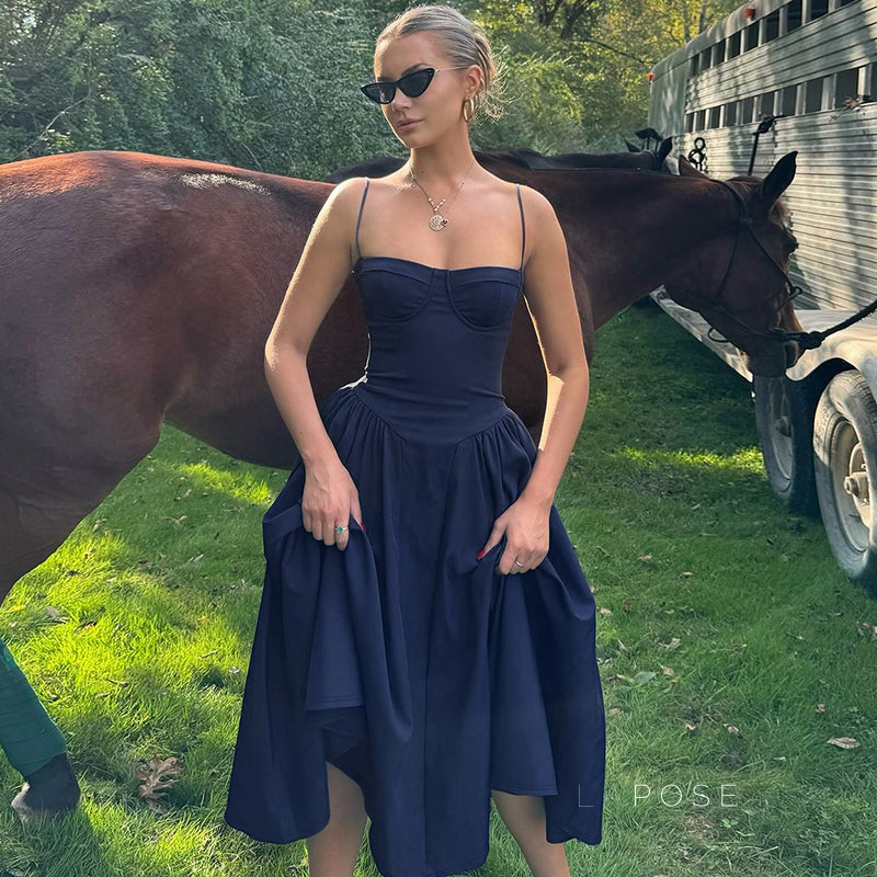 Gracefully Styled Dress for Any Occasion