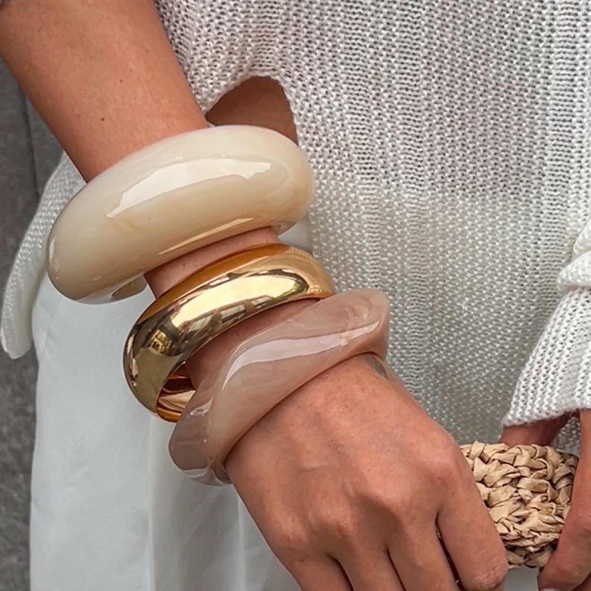Effortlessly Elegant Garment with a Timeless Design