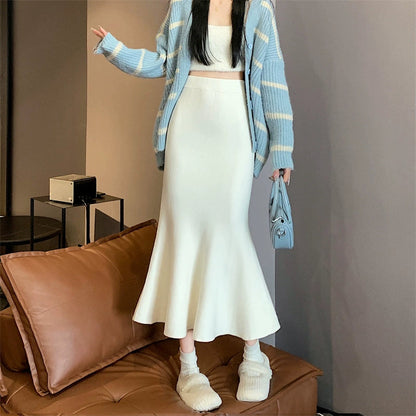 Sophisticated Garment with a Clean Classic Look