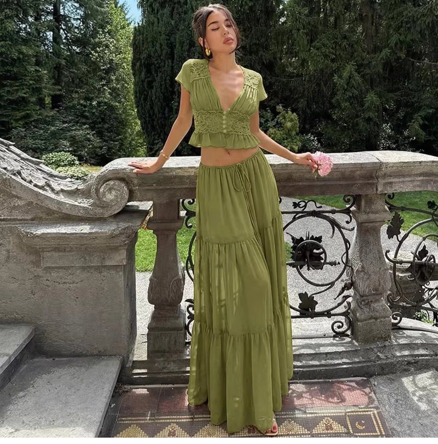 Well Tailored Garment with a Graceful Silhouette