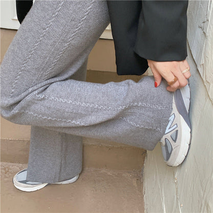 Sophisticated Pants with a Clean Classic Look